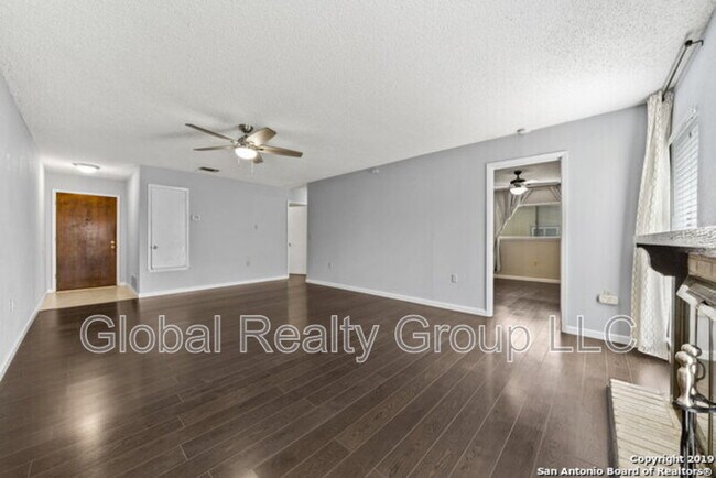 Building Photo - 109 Meadow Way