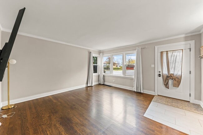 Building Photo - 2852 Scott St