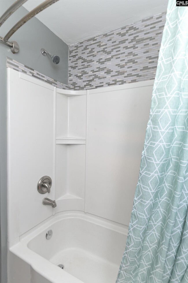 Building Photo - 1108 Rutland Ave