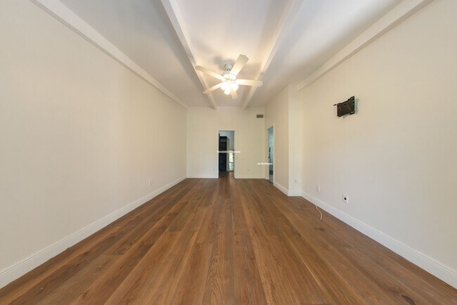 Building Photo - 6724 SW 114th Pl