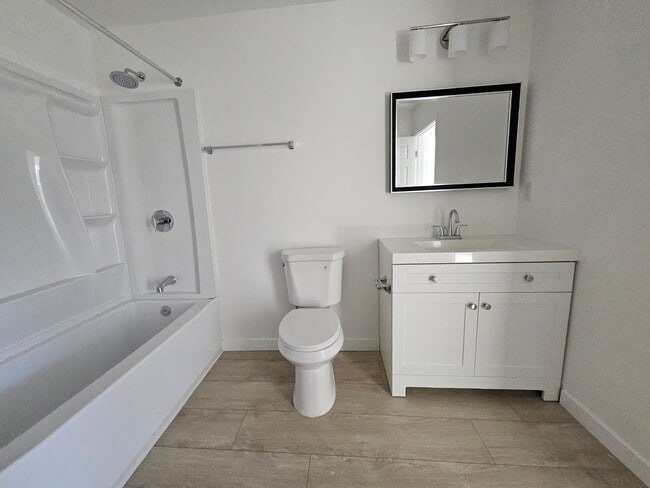 Building Photo - Goleta Properties