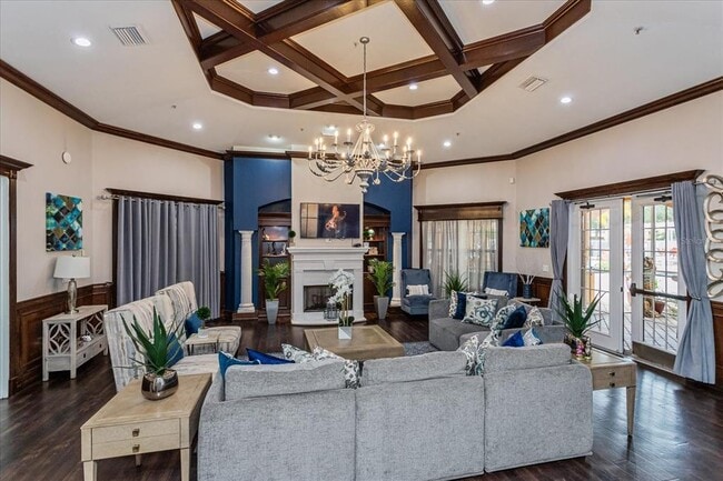 Building Photo - 5455 Vineland Rd