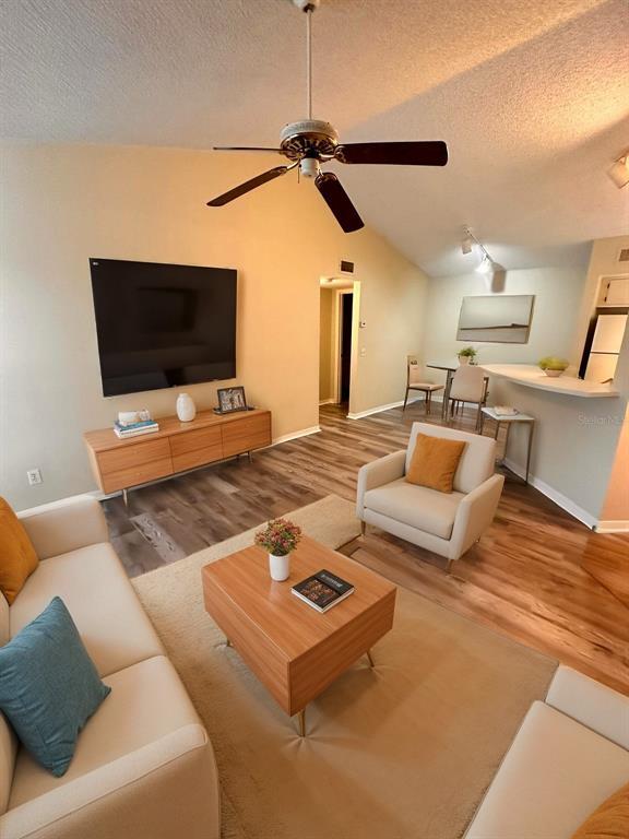 Building Photo - 4540 Commander Dr