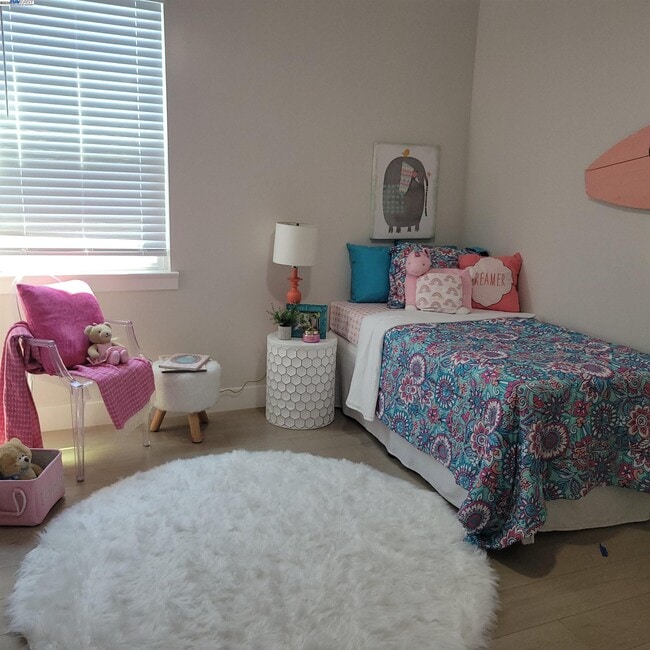 Building Photo - 2627 Beaumont St