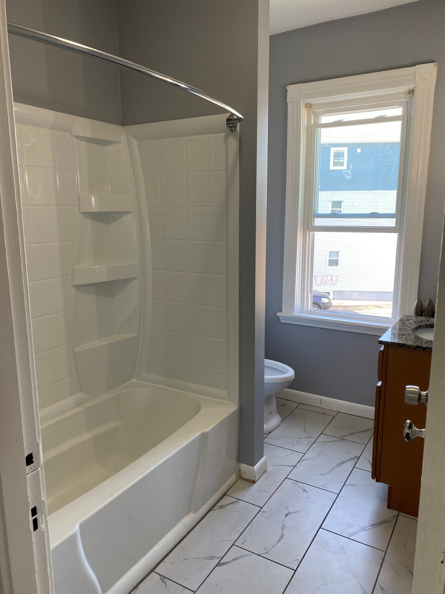 Building Photo - 294 Douglas Ave