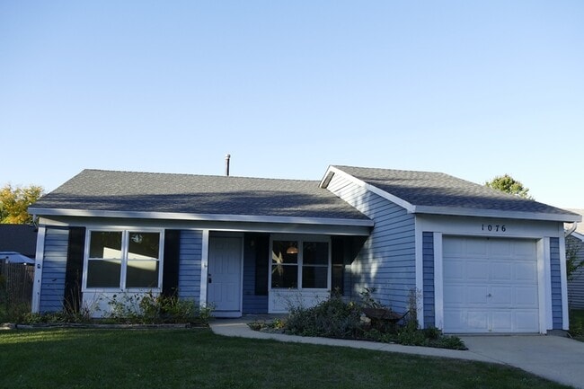 Primary Photo - 1076 Crestwood Ln