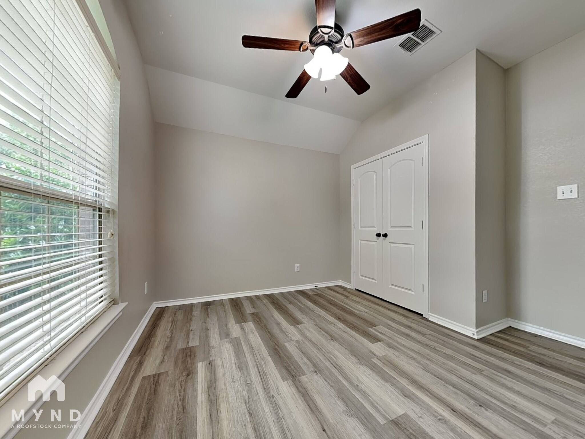 Building Photo - 126 Liberty Way