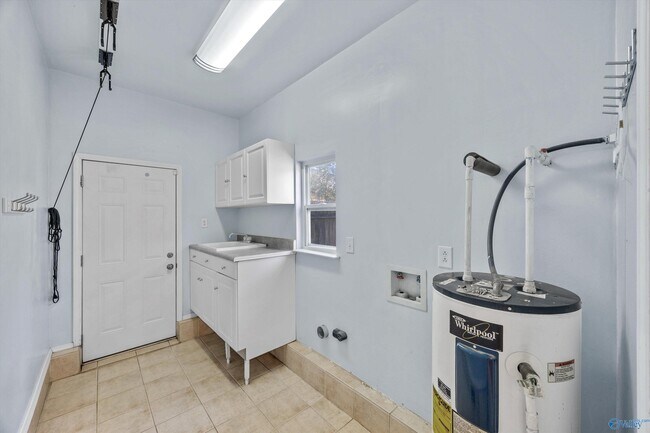 Building Photo - 107 Beaver Run Dr