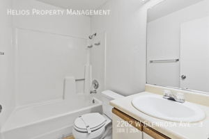 Building Photo - 2202 W Glenrosa Ave