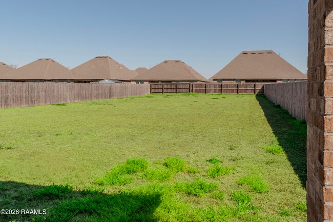 Building Photo - 400 Eastwood Dr