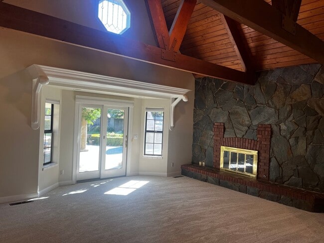 Building Photo - MORGAN HILL Expansive 6 bedroom, 4.5 bathroom home