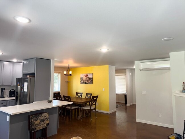Building Photo - Welcome to Your Lakefront Retreat in Clear...