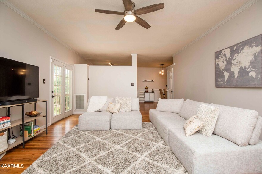 Building Photo - 1728 Stone Hedge Dr