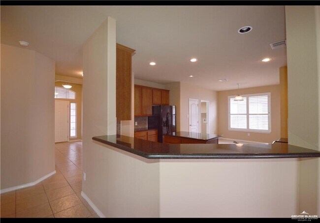 Building Photo - 20 Santa Lydia St