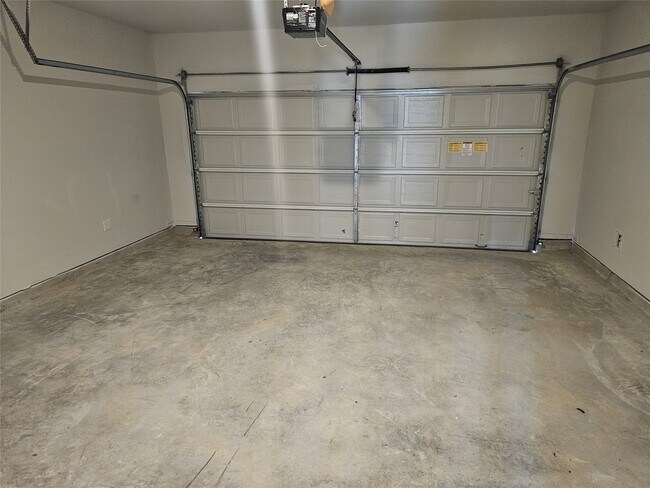 Building Photo - 27843 Western Crk Ct