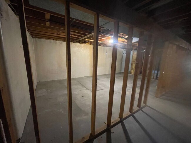 Building Photo - 2315 43rd Ave Ct