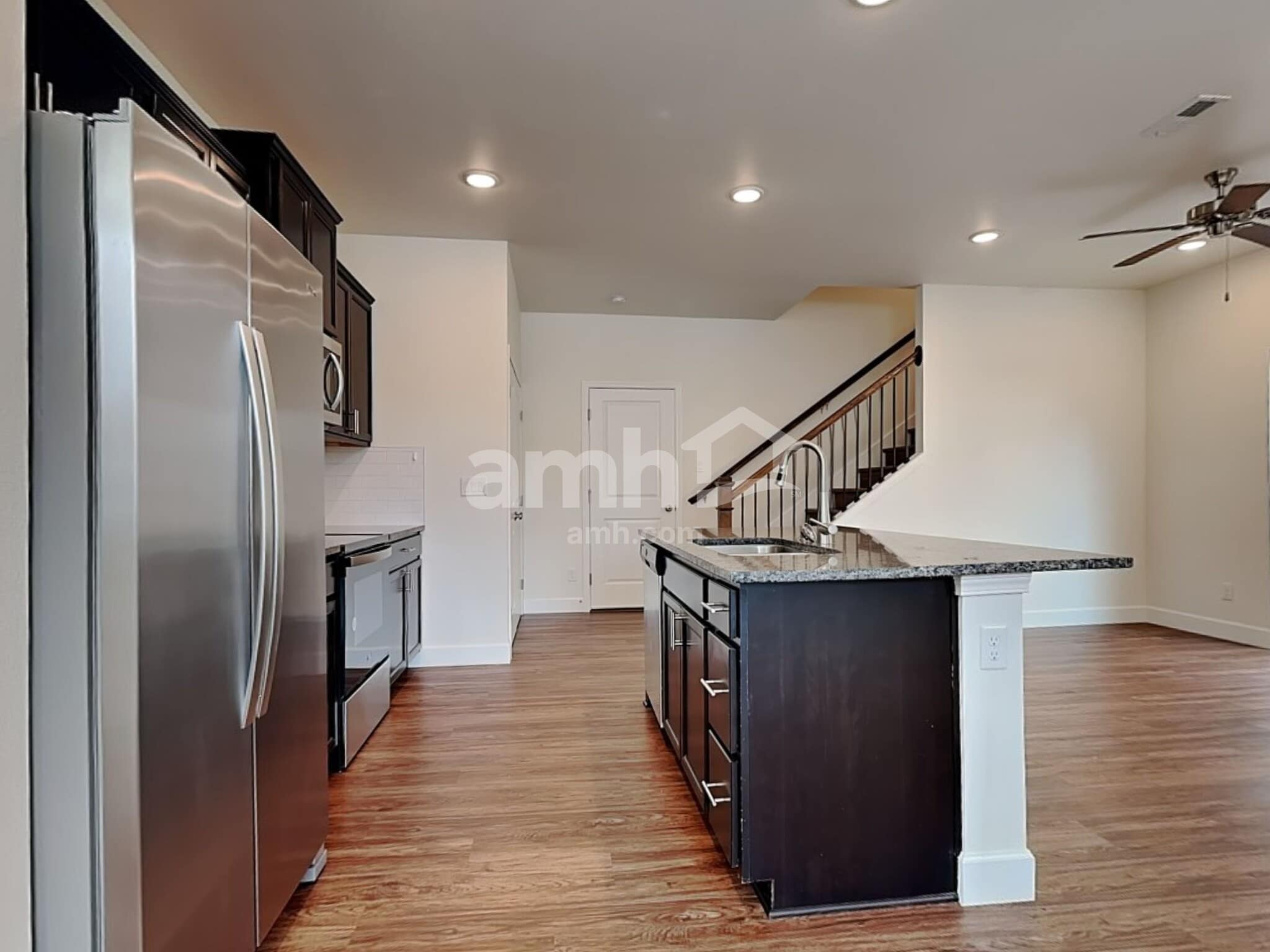 Building Photo - 33013 Lookout Ln