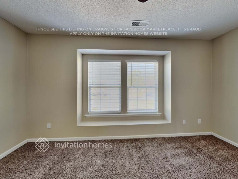 Building Photo - 6113 Mansura Dr