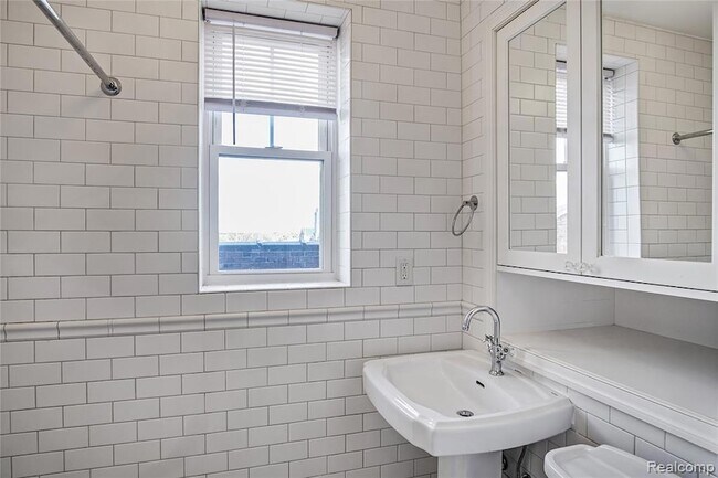 Building Photo - 120 Glynn Ct