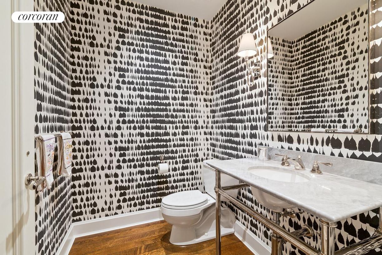 Building Photo - 62 Beach St