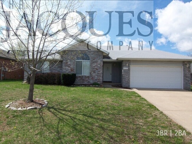 Building Photo - 3495 Leawood Ave