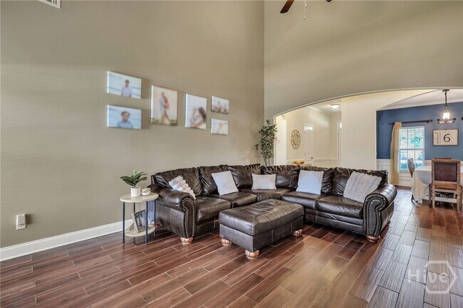 Building Photo - 106 Laurel Ln