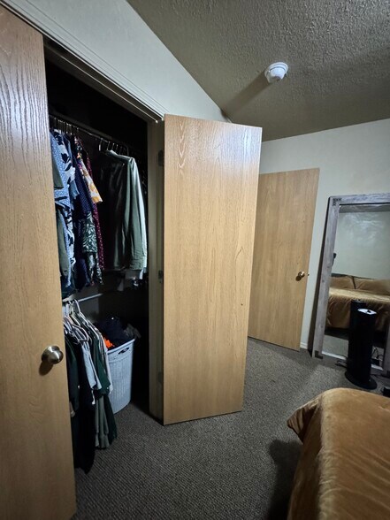 Building Photo - 3825 Old Jenny Lind Rd