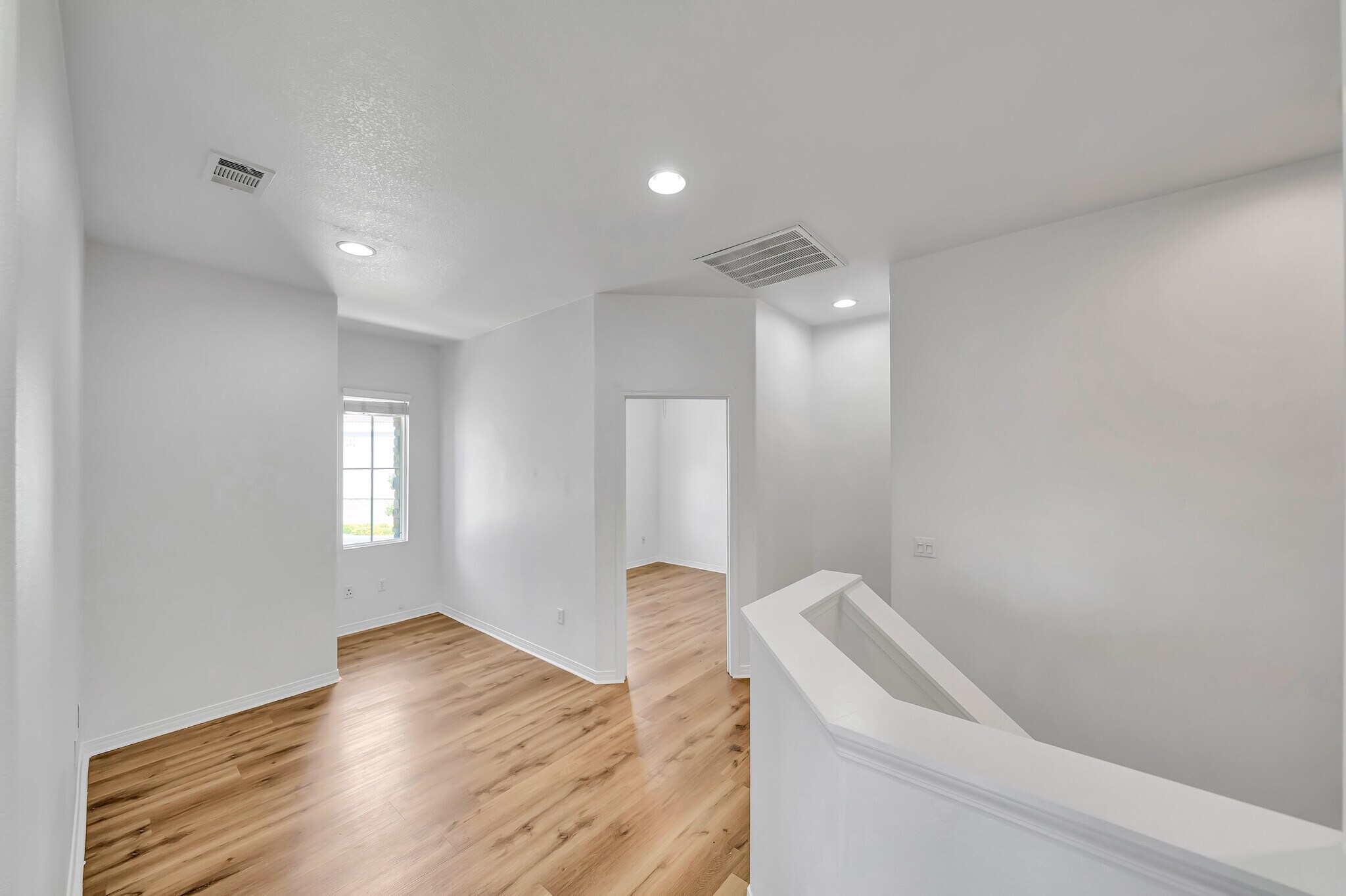 Building Photo - 23904 Calle del Sol Dr
