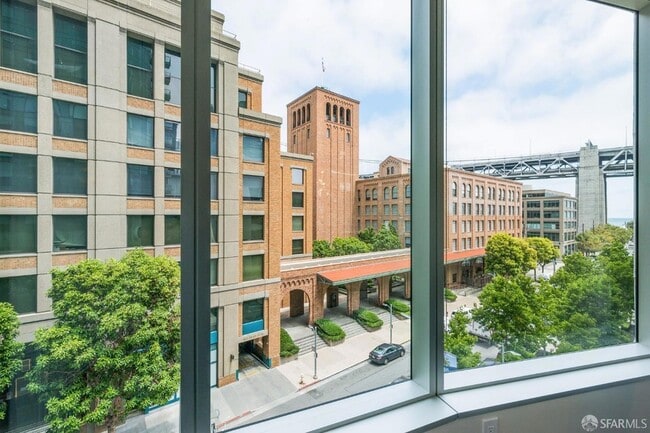 Building Photo - 338 Spear St