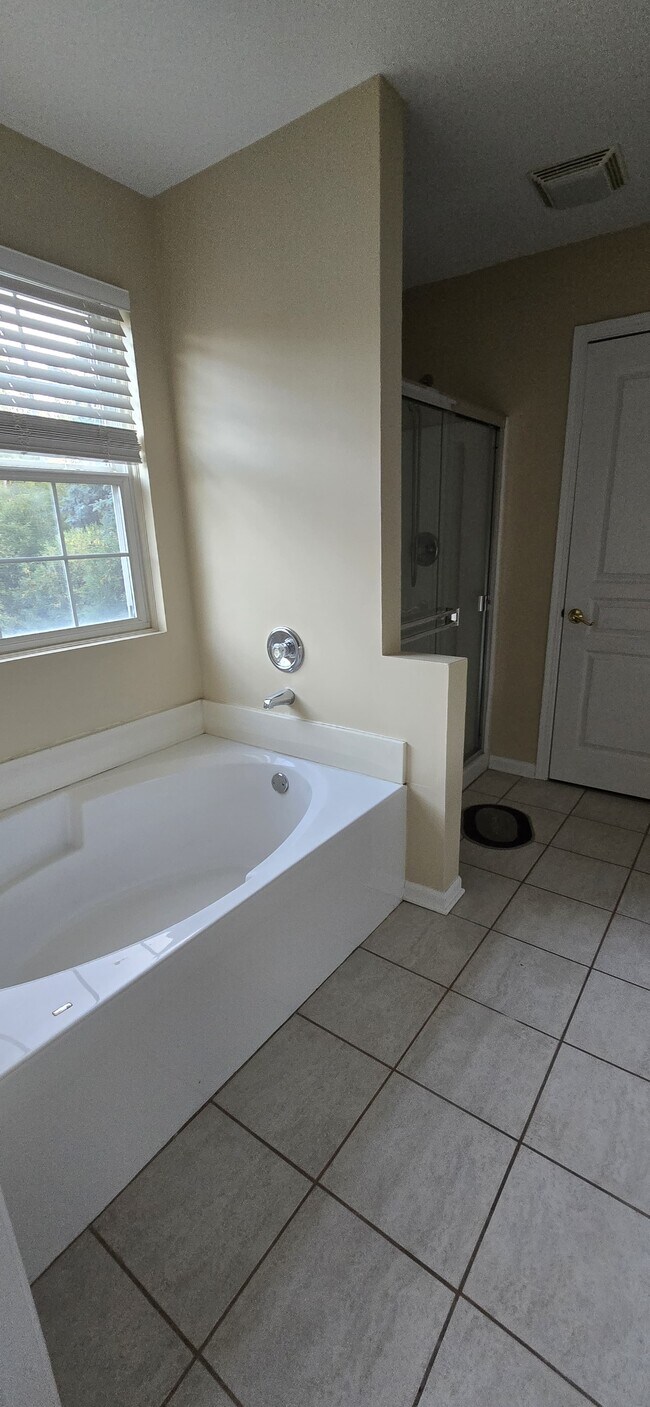 Building Photo - 2986 Peachtree Cir