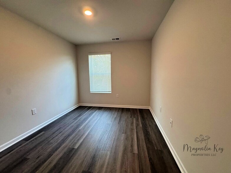 Building Photo - 555 Gemstone Blvd