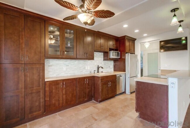 Building Photo - 3997 Crown Point Dr