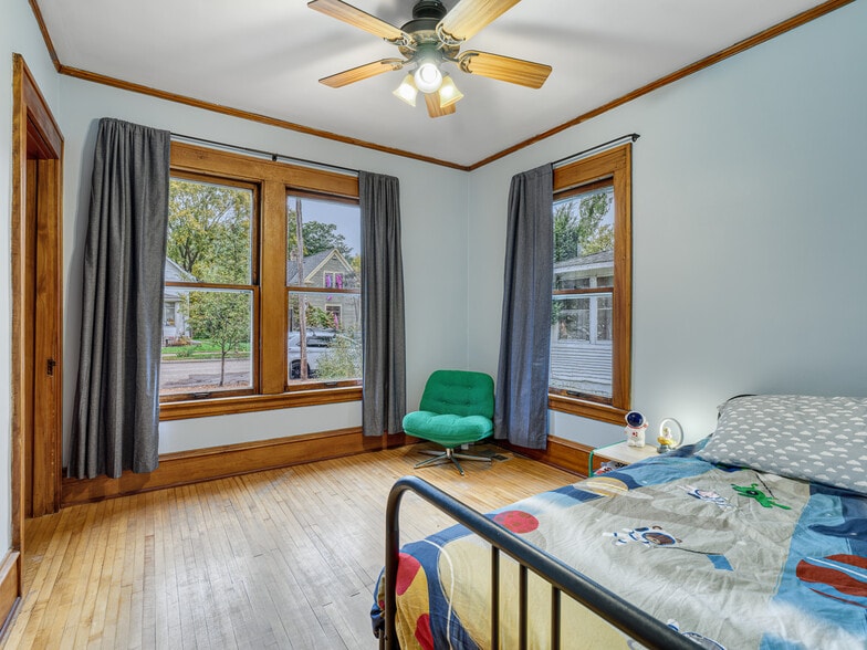 Building Photo - 4319 Harriet Ave