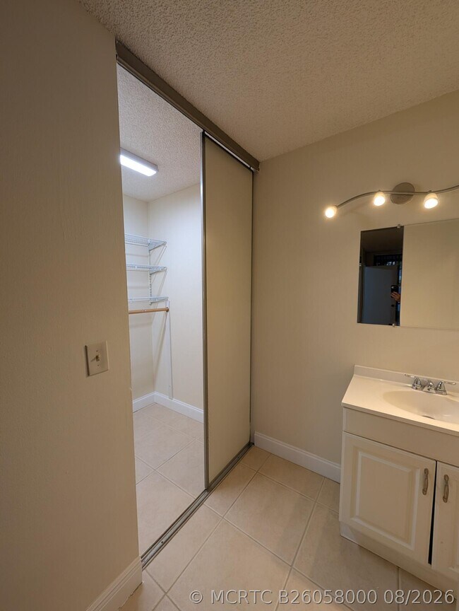 Building Photo - 3830 Coral Tree Cir
