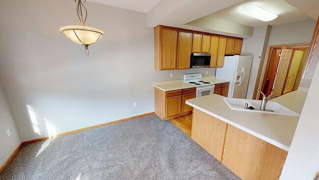 Building Photo - 2204 NW Ashton Ln