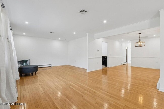 Building Photo - 57 Selkirk Ave