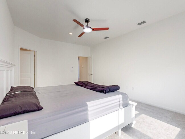 Building Photo - 401 Archstone Wy