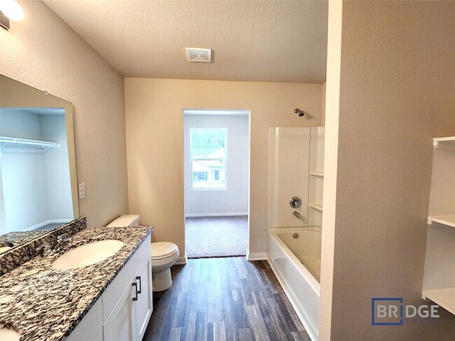Building Photo - 10083 Cerritos dr