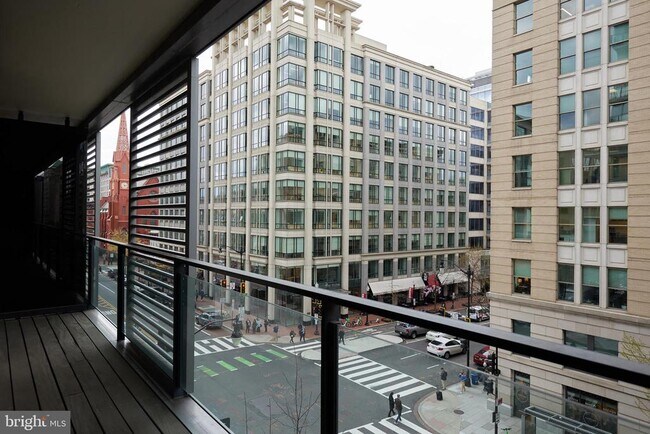 Building Photo - 925 H St NW