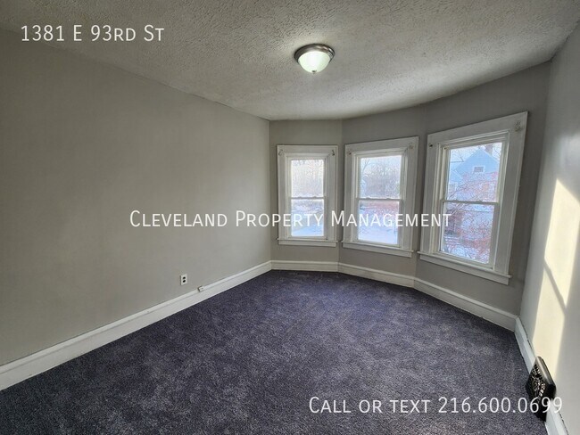 Building Photo - 1381 E 93rd St