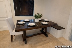 Building Photo - 2811 Woodbury Dr