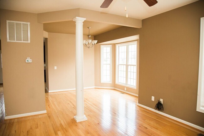 Building Photo - 1400 Timberwood Blvd