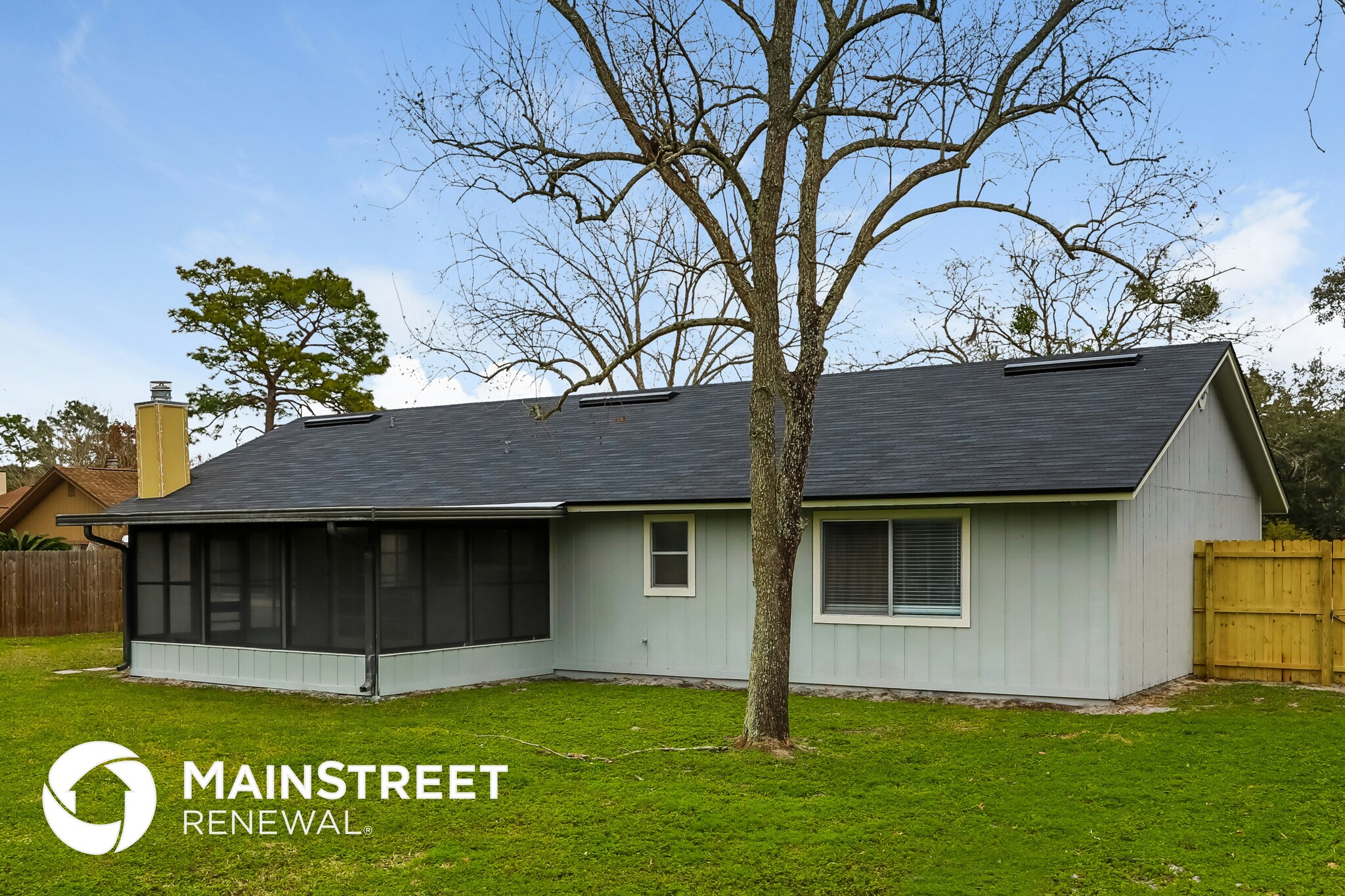 Building Photo - 820 Hardwood St