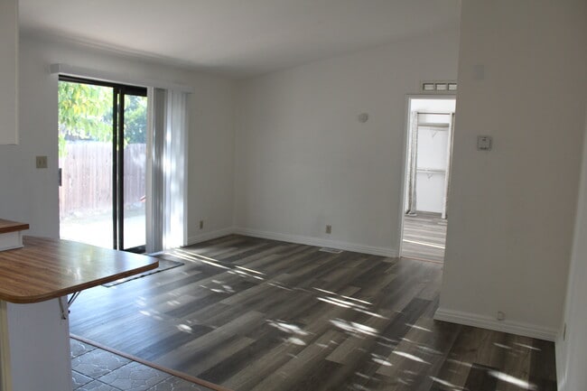 Building Photo - 31769 Vía Cordova