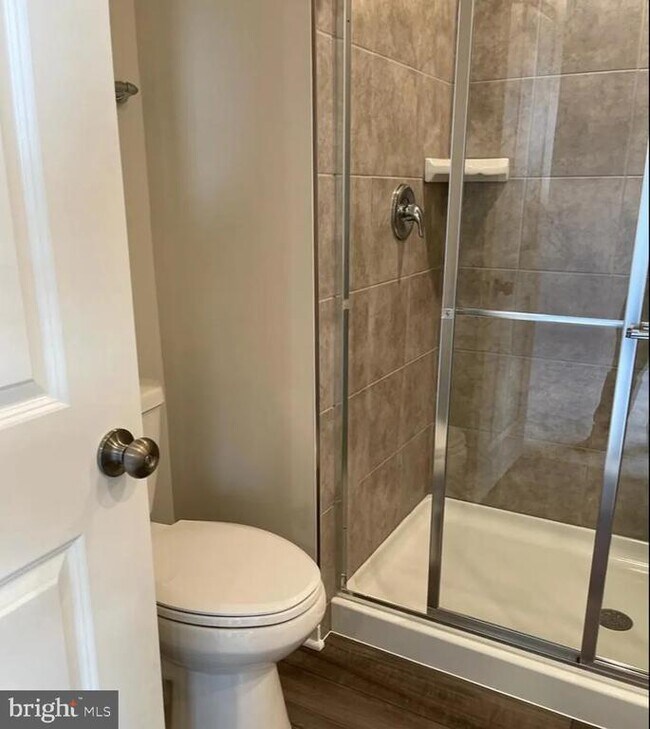 Building Photo - 157 Tye Ct