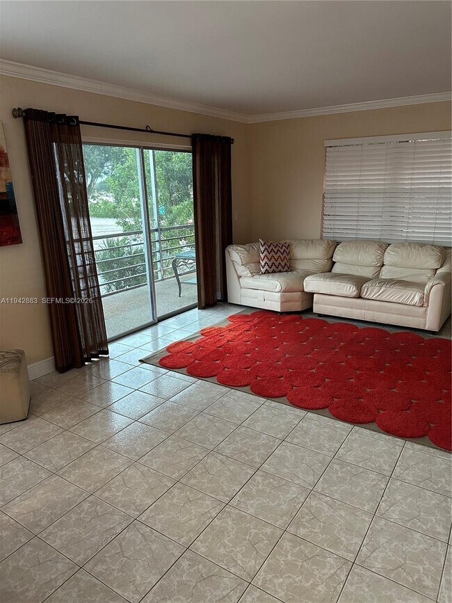 Building Photo - 3048 Sunrise Lakes Dr E