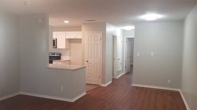 Building Photo - 371 Fantail Loop