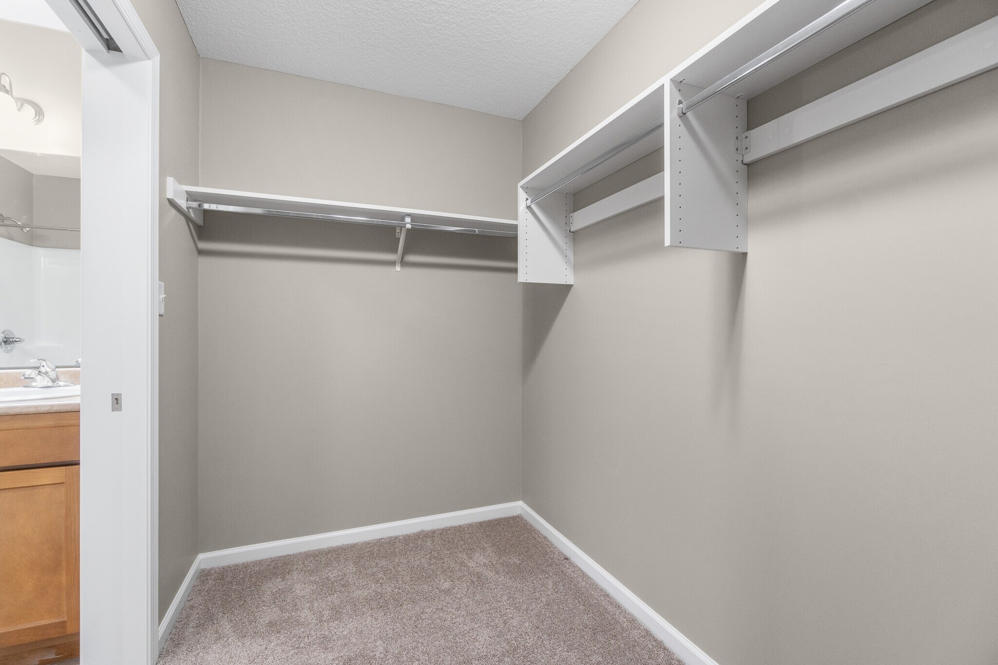 Building Photo - 4813 Tyrone Rd