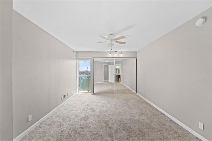 Building Photo - 3838 Rainbow Blvd