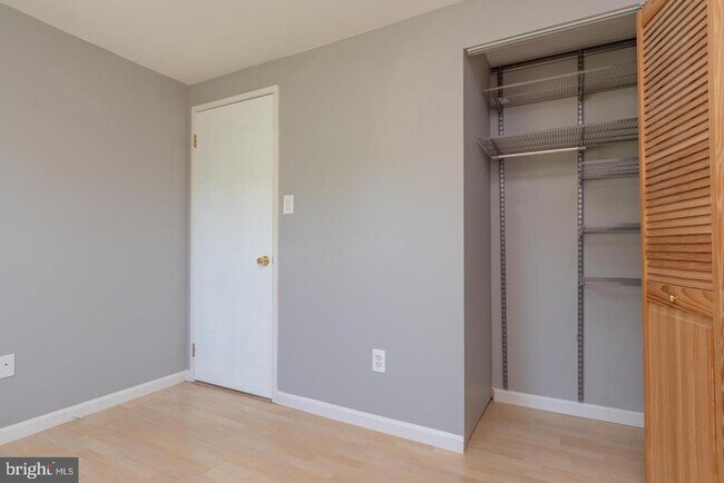 Building Photo - 13205 Black Walnut Ct
